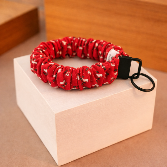 Scrunchie Wristlet Keychain ~ Valentine's Designs